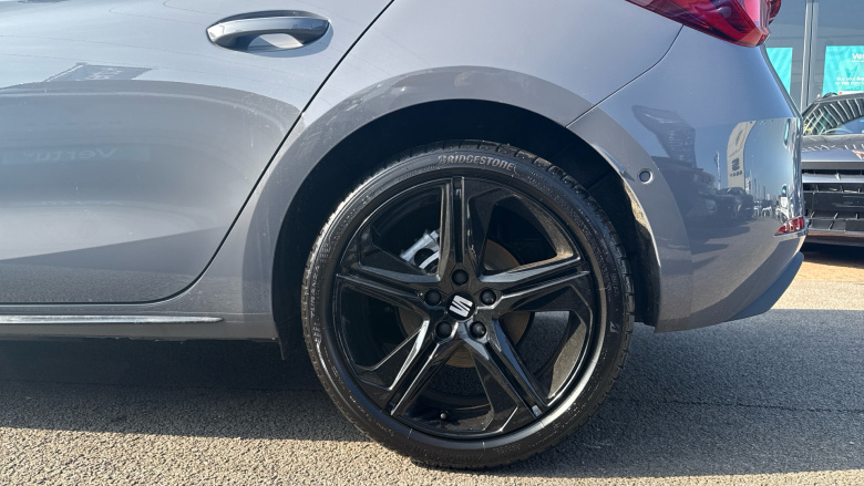 SEAT Leon 1.5 TSI 150 FR Black Edition 5dr [DAP] Petrol Hatchback